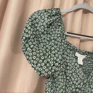 H&M Smocked Puff Sleeve Blouse